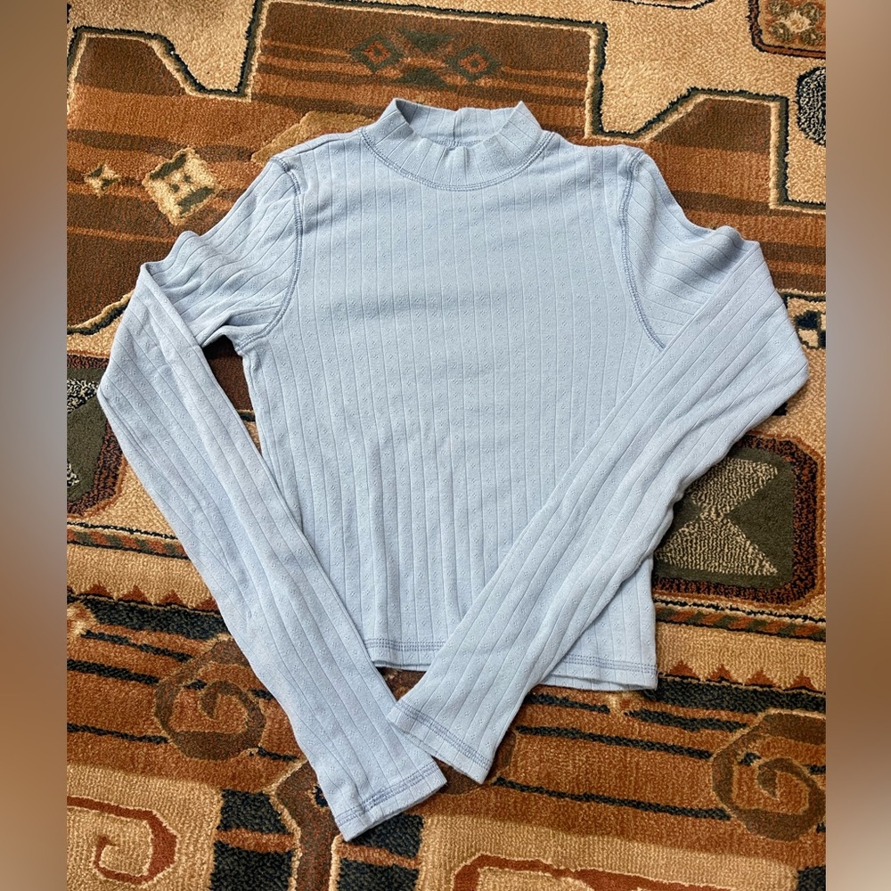 American eagle size small long sleeve in blue